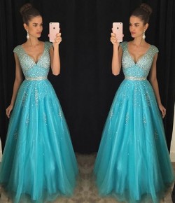 Princess V-neck Tulle Floor-length with Beading Exclusive Prom Dresses in UK