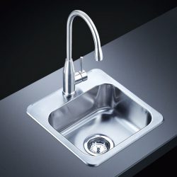 Stainless Steel Kitchen Sink Refuses To Be Cleaned With Sharp Objects