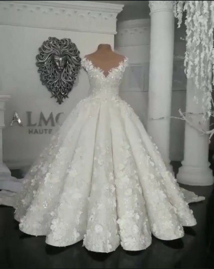 Designer Brautkleider Mit Spitze Blumen Weiße Hochzeitskleider online