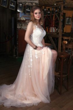 Moderne Brautkleider V Ausschnitt | Boho Hochzeitskleider mit Spitze