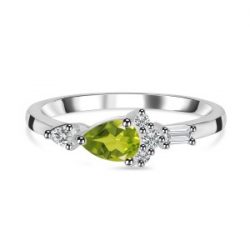 Buy Online Gemstone Peridot Ring From Sagacia Jewelry