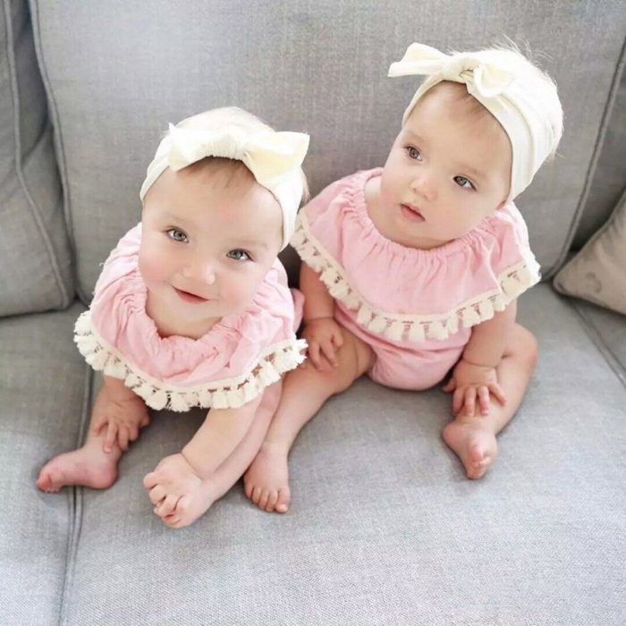 Best Newborn Twin Outfits Ideas |TWINSTUFF Twin Onesies Outfits for Baby Girls