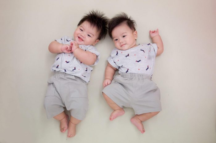 Best Newborn Twins Outfits Ideas