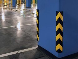Parking Lot Safety Reflective Rubber Wall Protector