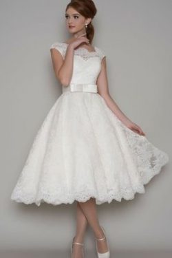 Elegante & Luxus Brautkleider Günstig Online Kaufen – MeKleid.de