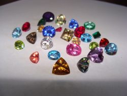 Shop Cubic Zirconia Diamond Online | The Benefits of Wearing CZ Diamond Jewelry