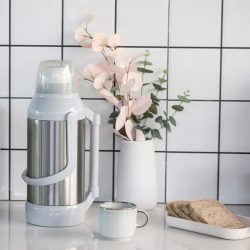 Keep Your Coffee Hot with the Coffee Vacuum Jug