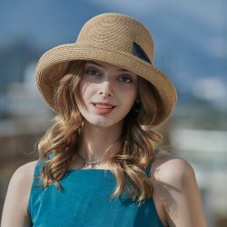 the key features of the Straw Topper Hat