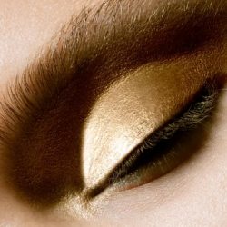 Top Eyeliner Pencil Manufacturers: Innovating Beauty Standards