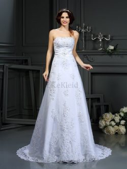 Ärmellos Prinzessin Normale Taille Brautkleid mit Applikation mit Gericht Schleppe – MeKle ...