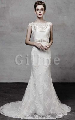 Abito da Sposa Tubino Originale in Pizzo con Applique Cappellino – Gillne.it