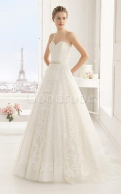 Robe de mariée naturel avec perle de princesse de traîne moyenne col en forme de cœur – Go ...