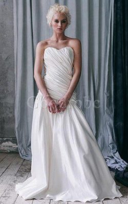 Robe de mariée naturel avec zip ligne a en satin manche nulle – GoodRobe