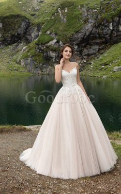 Robe de mariée romantique plissé elégant col en v foncé textile en tulle – GoodRobe