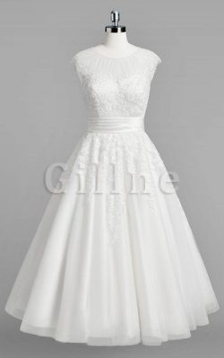 Abito da Sposa in Pizzo Cappellino con Manica Corte in Pizzo Semplice – Gillne.it