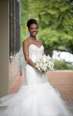 Abito da Sposa in Tulle A Terra con Increspature in Organza Schiena Nuda – Gillne.it