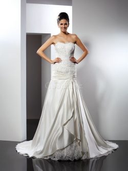 Robe de mariée longue appliques de sirène de traîne mi-longue de col en cœur – GoodRobe