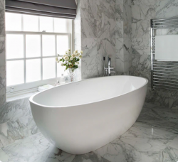 Get Luxurious Bathtub At Domenic Bathroom Ware