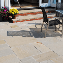 Premium Sandstone in the UK for Natural Stone Paving | World of Stones