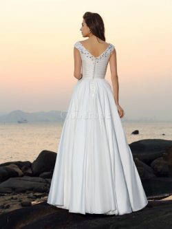 Robe de mariée longue avec perle textile taffetas v encolure decoration en fleur – GoodRobe