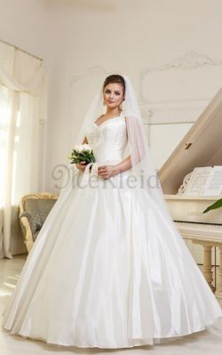 V-Ausschnitt Duchesse-Linie Satin Bodenlanges Brautkleid mit Kurzen Ärmeln – MeKleid.de