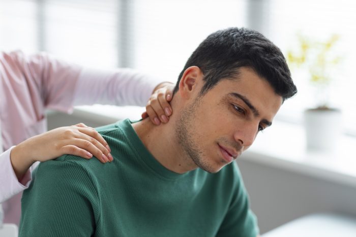 Get Expert Neck Pain Treatment in Singapore at Edge Healthcare