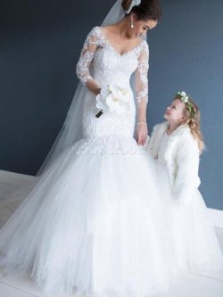 Robe de mariée en tulle onirique d’epaule ecrite avec décoration dentelle naturel –  ...