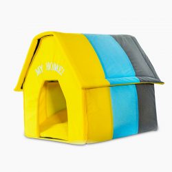 What are the advantages of a cloth dog house?