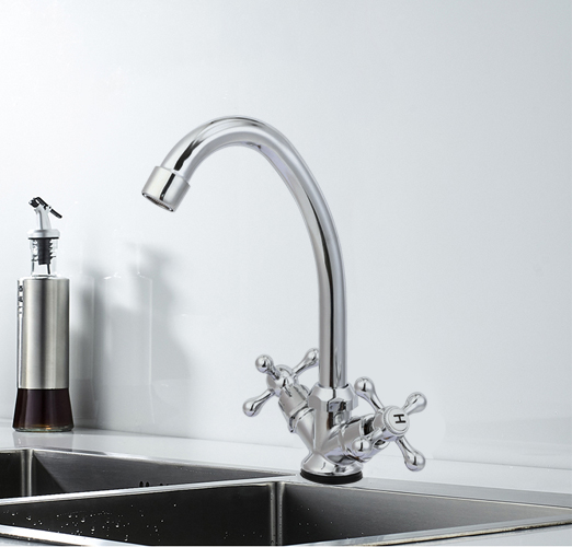 Stylish and Practical: The Perfect Kitchen Faucet
