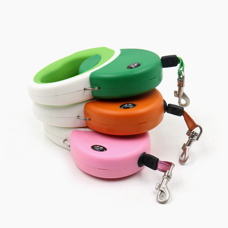 Introducing the Pet Retractable Leash: Freedom and Control for Your Companion
