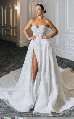 Stunning wedding gown
