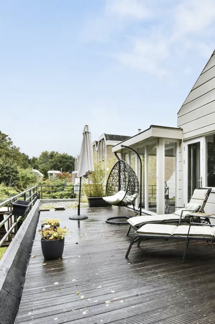 Factors to Consider Before Hiring a Deck Builder in Boston