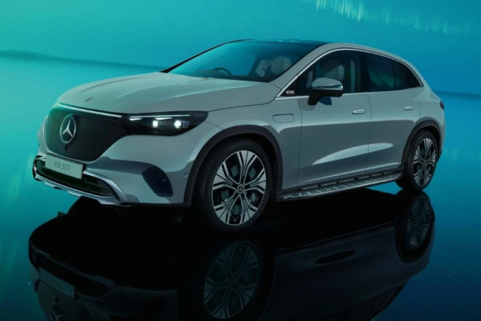 Mercedes EQE on road price in delhi