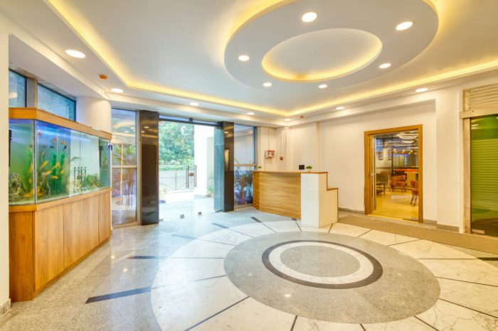 Elevate Your Work Experience at the Best Coworking Space in Delhi