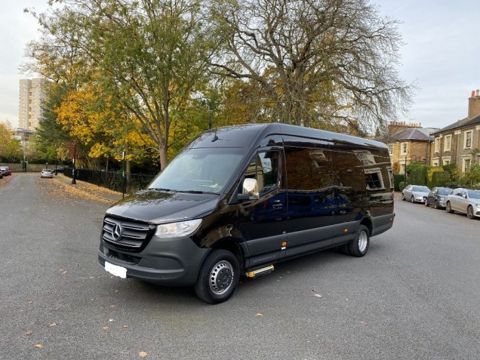 How to Choose the Right Minibus Peterborough for Your Group
