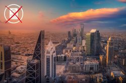 Saudi Arabia Suspends Multiple-Entry Visas for 14 Countries, Including India!