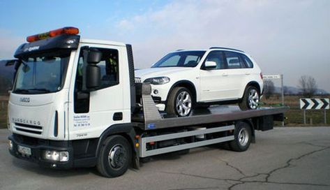 Roadside Assistance Near Me – 24/7 Fast Help from Mr. Lewis Towing