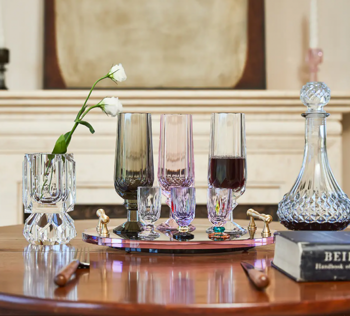 Diamond facet crystal vase