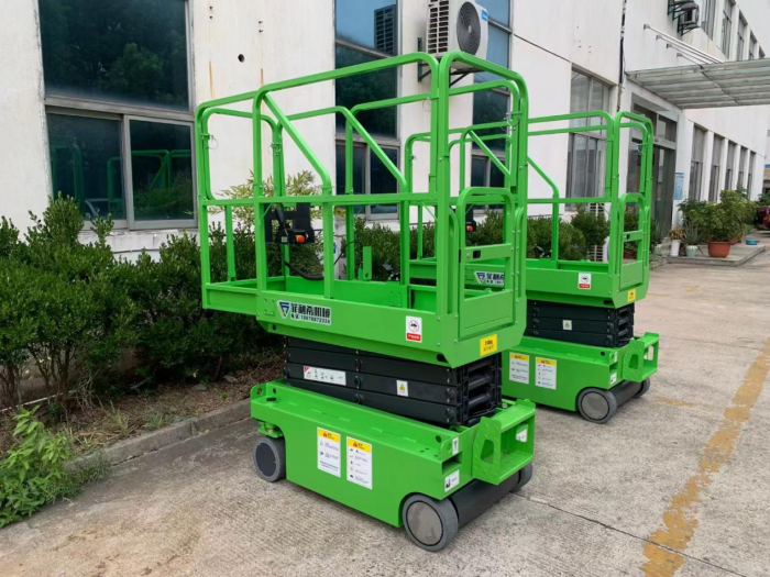 Logistics Warehouse Lifts