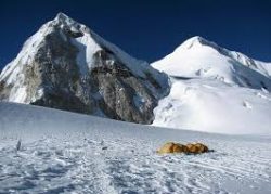 The Silent 7000er Between Everest and Makalu