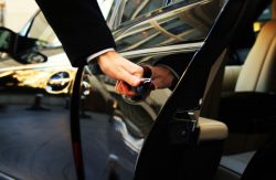 Hire Affordable Taxi From Cambridge to Luton