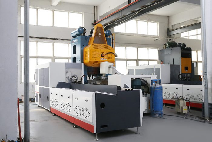 How a Hot Forging Machine Enhances Production Efficiency and Material Usage?