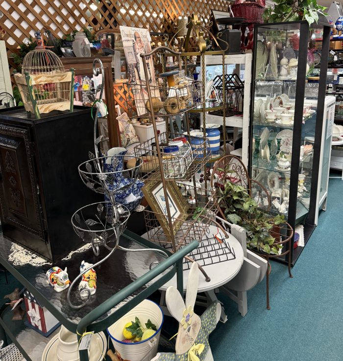Tacoma’s Vintage Store for Dolls, Glassware & More