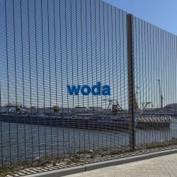 corrosion resistant coastal fencing