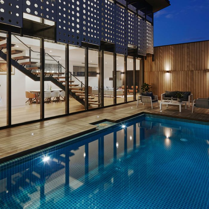Professional Pool Service in Melissa