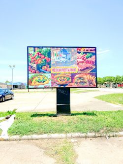 Custom yard signs for your business in Missouri City, TX, USA.