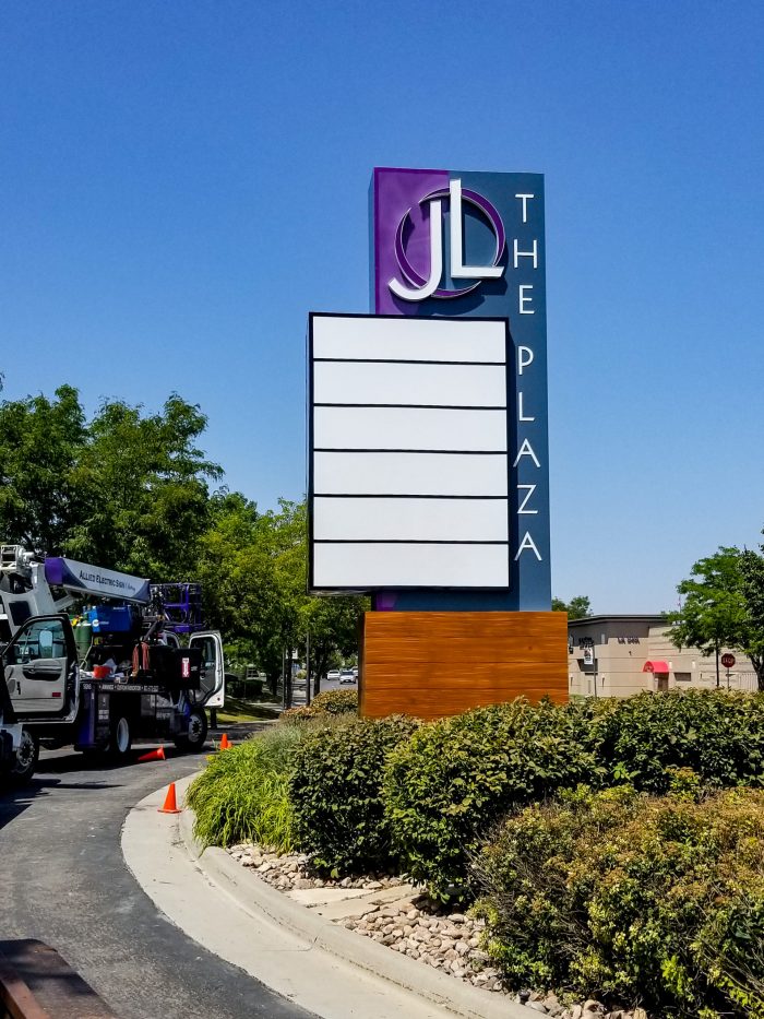 Custom yard signs for your business in Richmond, TX, USA.