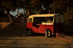 Find Local Food Truck Hire in Melbourne with Food Truck Marketplace