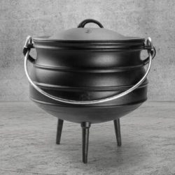 Cast iron pot with lid and 3 legs