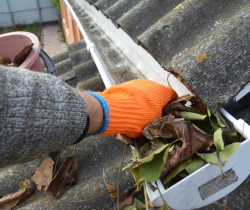 Why Homeowners Are Switching to the E-Z Lock Leaf Destroyer for Gutter Protection